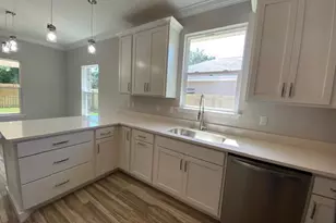 422 Little John Rd, Mary Esther, FL 32569 - Photo 9