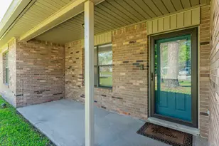 1621 W Campbell Dr, Fort Walton Beach, FL 32547 - Photo 3