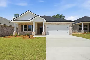 98 Spooner St, Defuniak Springs, FL 32433 - Photo 1