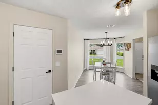 9538 Parker Pl Dr, Navarre, FL 32566 - Photo 7