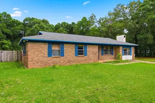 4256 Burbank Dr, Milton, FL 32583 - Photo 1