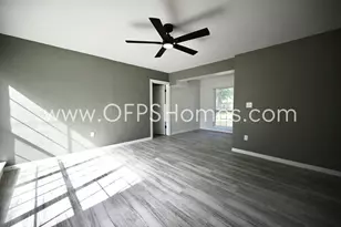 131 Adkinson Dr, Crestview, FL 32536 - Photo 3