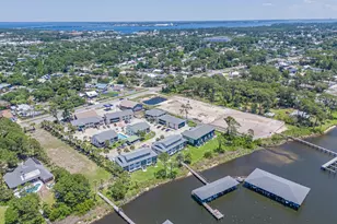 7813 N Lagoon Dr, Panama City Beach, FL 32408 - Photo 29