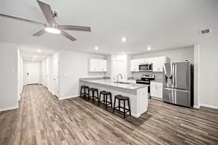 460 Riverwalk Cir, Freeport, FL 32439 - Photo 5