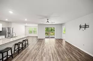 460 Riverwalk Cir, Freeport, FL 32439 - Photo 5
