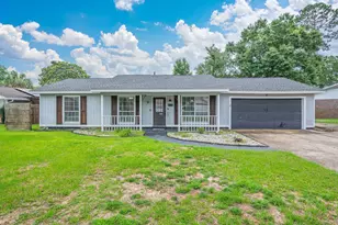 382 Echo Cir, Fort Walton Beach, FL 32548 - Photo 1