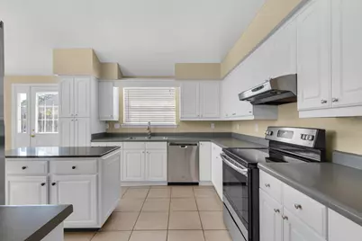880 Brande Court, Shalimar, FL 32579 - Photo 13