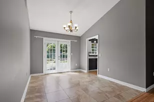 4799 Coronado Cir, Crestview, FL 32539 - Photo 9