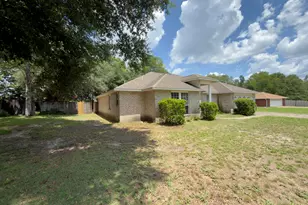 688 Brunson St, Crestview, FL 32536 - Photo 25