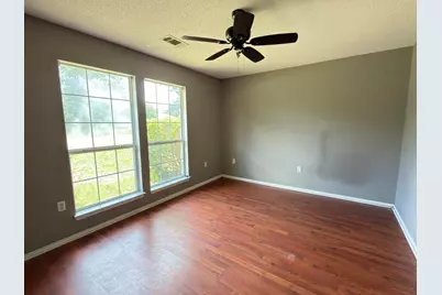 688 Brunson Street, Crestview, FL 32536 - Photo 9
