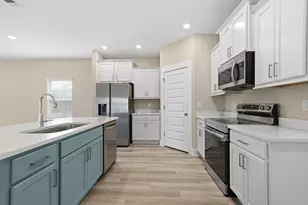 201 Lyla Ln, Crestview, FL 32539 - Photo 7