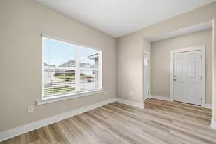 201 Lyla Ln, Crestview, FL 32539 - Photo 11
