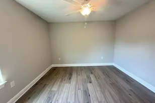 2307 Hadleigh Hills Ct, Navarre, FL 32566 - Photo 17