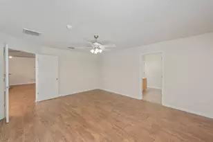 2070 Catline Cir, Navarre, FL 32566 - Photo 17