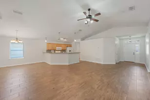 2070 Catline Cir, Navarre, FL 32566 - Photo 7