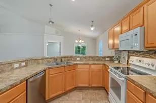 2070 Catline Cir, Navarre, FL 32566 - Photo 13