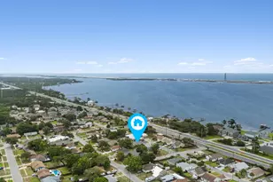 305 W Danielle Ct, Mary Esther, FL 32569 - Photo 31