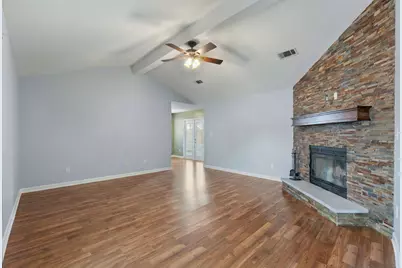 305 W Danielle Court, Mary Esther, FL 32569 - Photo 9