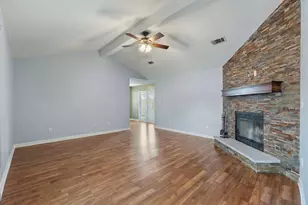 305 W Danielle Ct, Mary Esther, FL 32569 - Photo 9