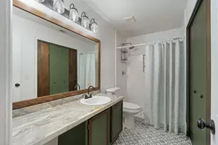 305 W Danielle Ct, Mary Esther, FL 32569 - Photo 23