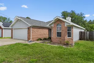 305 W Danielle Ct, Mary Esther, FL 32569 - Photo 5