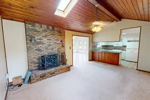 564 E Timberlake Dr, Mary Esther, FL 32569 - Photo 3
