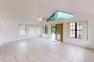 564 E Timberlake Dr, Mary Esther, FL 32569 - Photo 7