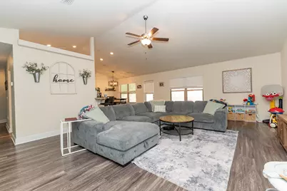 428 Triton Street, Crestview, FL 32536 - Photo 3