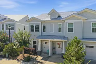 284 Date Palm Ln, Freeport, FL 32439 - Photo 1