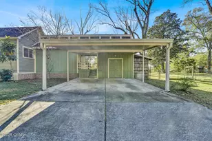 672 Main St, Chipley, FL 32428 - Photo 3