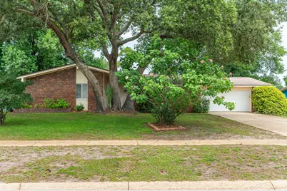 349 Marie Circle, Fort Walton Beach, FL 32548 - Photo 1
