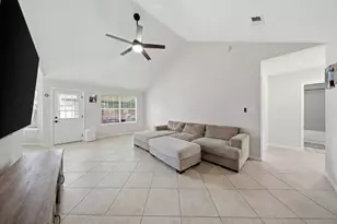 2144 Estate Cir, Navarre, FL 32566 - Photo 5