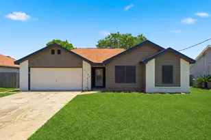 2144 Estate Cir, Navarre, FL 32566 - Photo 1