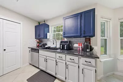 2144 Estate Circle, Navarre, FL 32566 - Photo 15