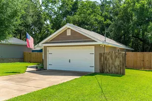 153 Shady Ln, Crestview, FL 32536 - Photo 3