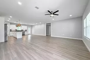 9004 E River Dr, Navarre, FL 32566 - Photo 9