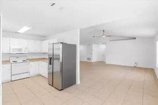 9562 Parker Pl Dr, Navarre, FL 32566 - Photo 11
