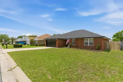 9562 Parker Place Drive, Navarre, FL 32566 - Photo 3