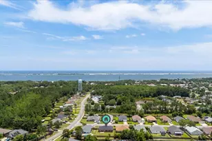 9562 Parker Pl Dr, Navarre, FL 32566 - Photo 45