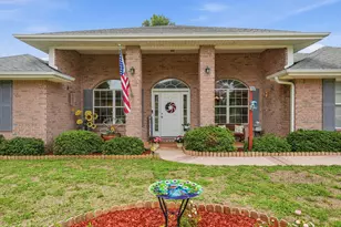 2612 Paddock Cir, Crestview, FL 32536 - Photo 7