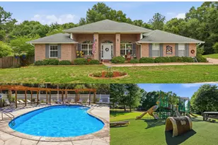 2612 Paddock Cir, Crestview, FL 32536 - Photo 1