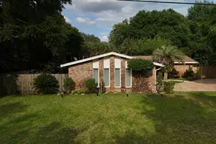 610 NE Country Club Ave, Fort Walton Beach, FL 32547 - Photo 3