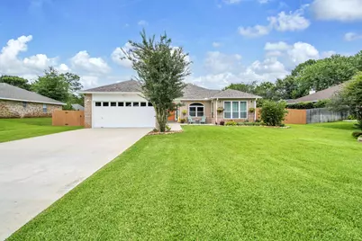 7216 Manatee Street, Navarre, FL 32566 - Photo 3