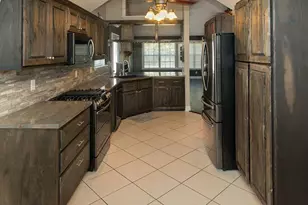 1066 Windmill Dr, Fort Walton Beach, FL 32547 - Photo 5