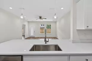 2125 Jeannie St, Navarre, FL 32566 - Photo 21