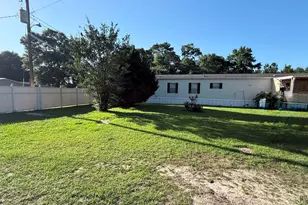 54 Cannon Dr, Paxton, FL 32538 - Photo 3