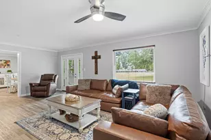 1259 Black Creek Blvd, Freeport, FL 32439 - Photo 5