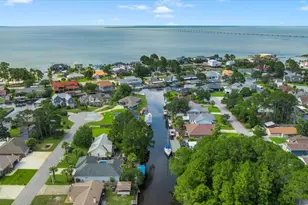 1624 Llani Ln, Gulf Breeze, FL 32563 - Photo 69
