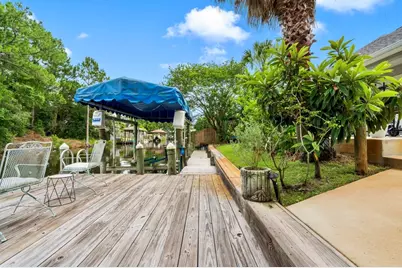 1624 Llani Lane, Gulf Breeze, FL 32563 - Photo 9