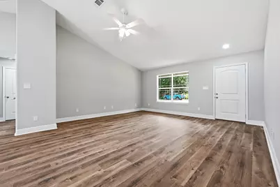 2727 Braswell Street, Navarre, FL 32566 - Photo 9